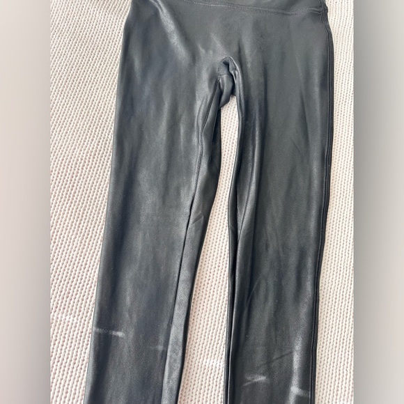 Spanx Faux Leather Leggings Size Small - Picture 4 of 8